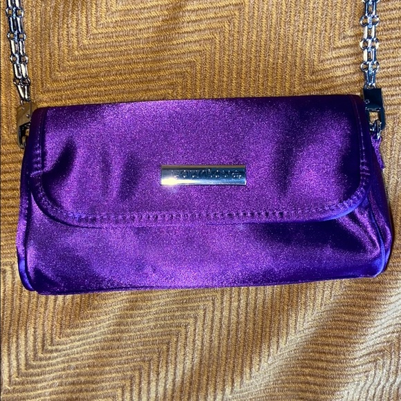 (CLOSET CLOSING FINAL SALE) NWT Younique Purple Satin Chain Clutch or Purse - Picture 2 of 7